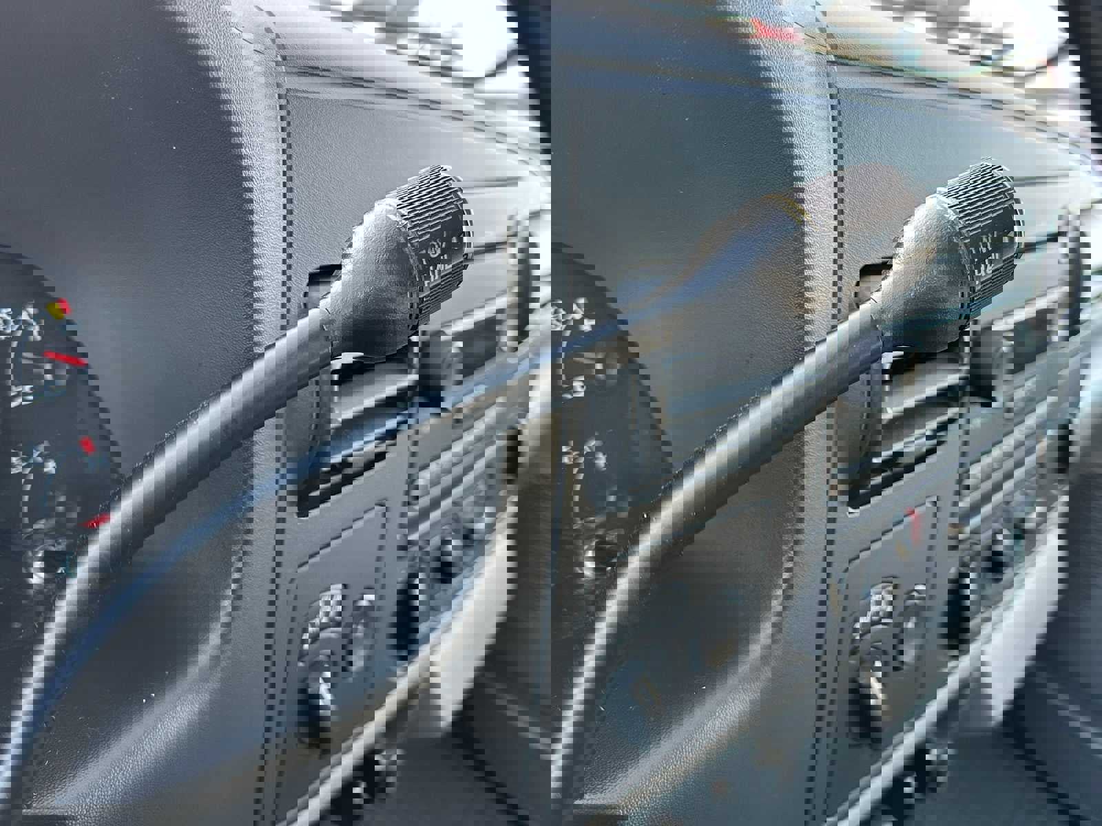 Used 2006 Ford F350 Lariat image 34