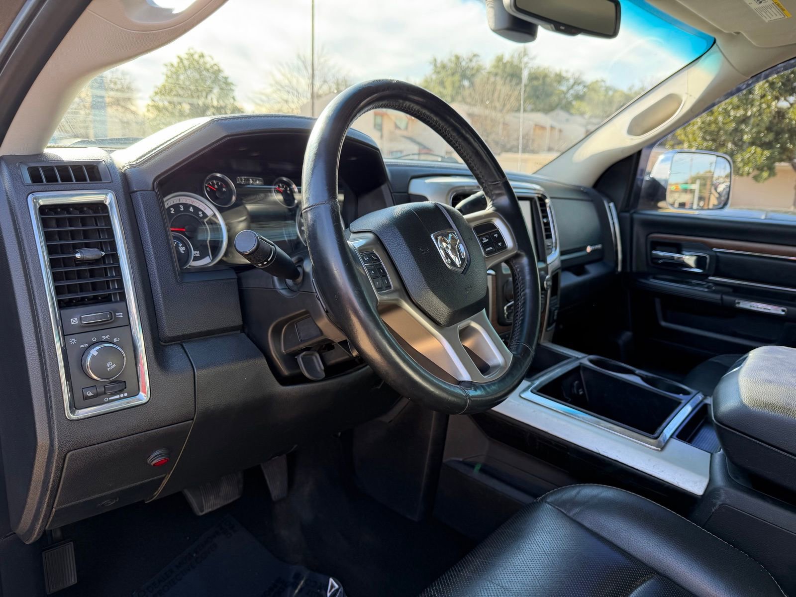 Used 2015 RAM 2500 Laramie w/ Protection Group image 16