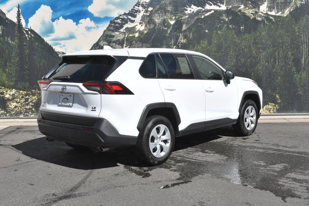 Certified 2024 Toyota RAV4 LE AWD/4WD image 3
