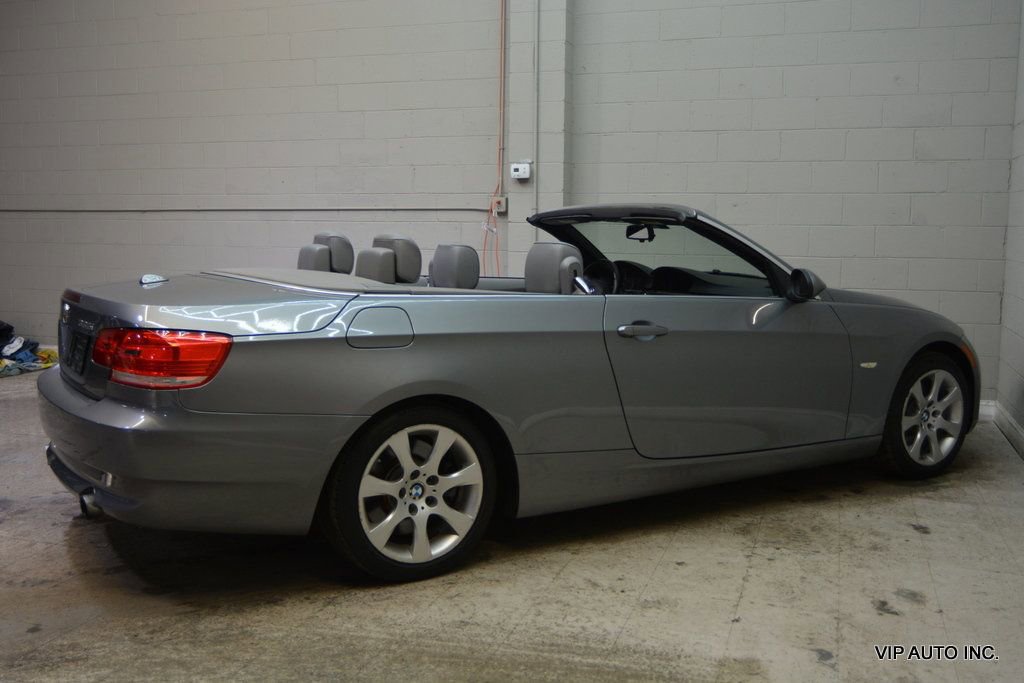 Used 2007 BMW 335i Convertible image 30