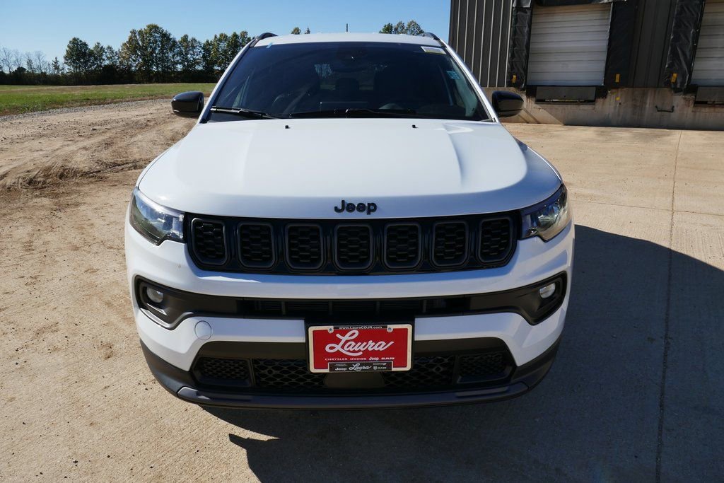 New 2026 Jeep Compass Latitude image 9