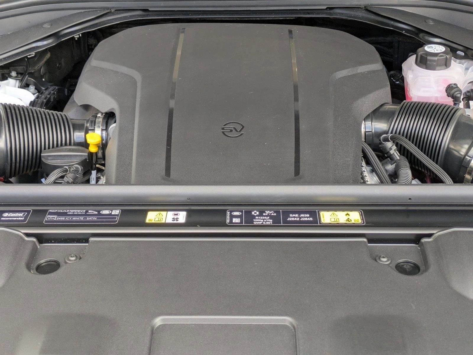 New 2026 Land Rover Range Rover SV AWD/4WD image 19