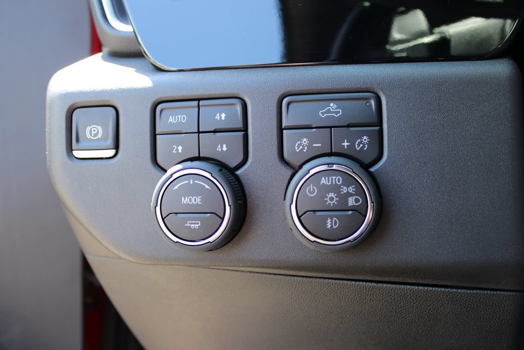 Certified 2025 Chevrolet Silverado 1500 LT Trail Boss w/ Convenience Package II AWD/4WD image 26