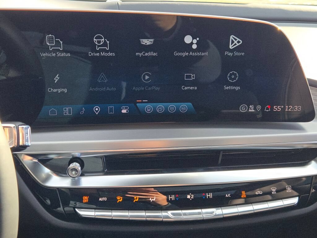 New 2026 Cadillac Lyriq Signature Sport AWD/4WD image 24