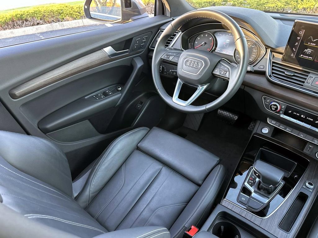 Used 2023 Audi Q5 2.0T Premium w/ Convenience Package image 32