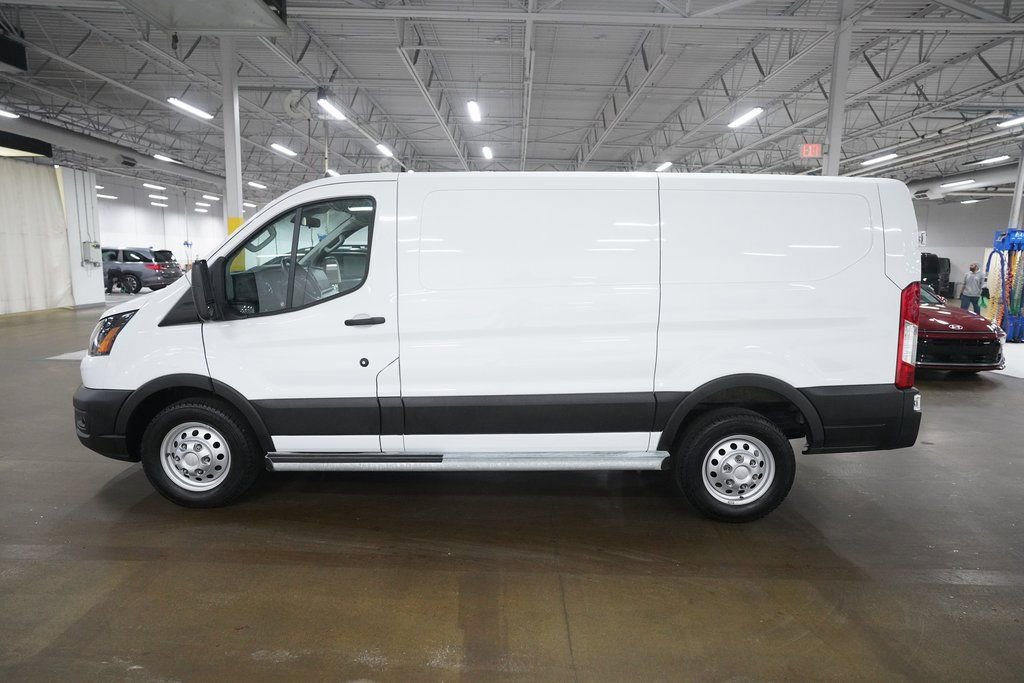 Used 2024 Ford Transit 250 Low Roof AWD w/ Exterior Upgrade Package image 23
