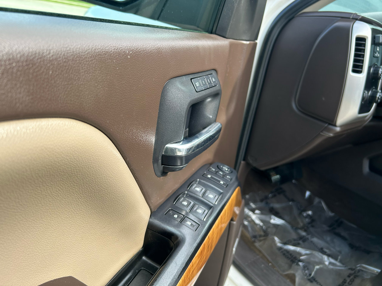 Used 2015 GMC Sierra 1500 SLT w/ SLT Crew Cab Value Package image 9