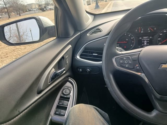 Used 2024 Chevrolet Malibu LT image 32