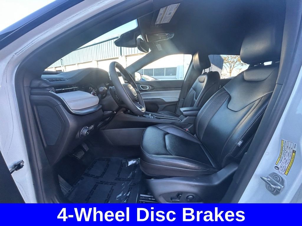 Used 2024 Jeep Compass Limited AWD/4WD image 10