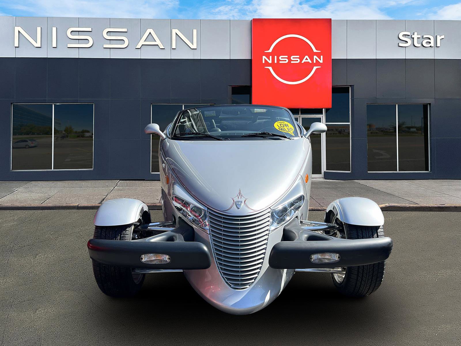 Used 2000 Plymouth Prowler RWD image 2