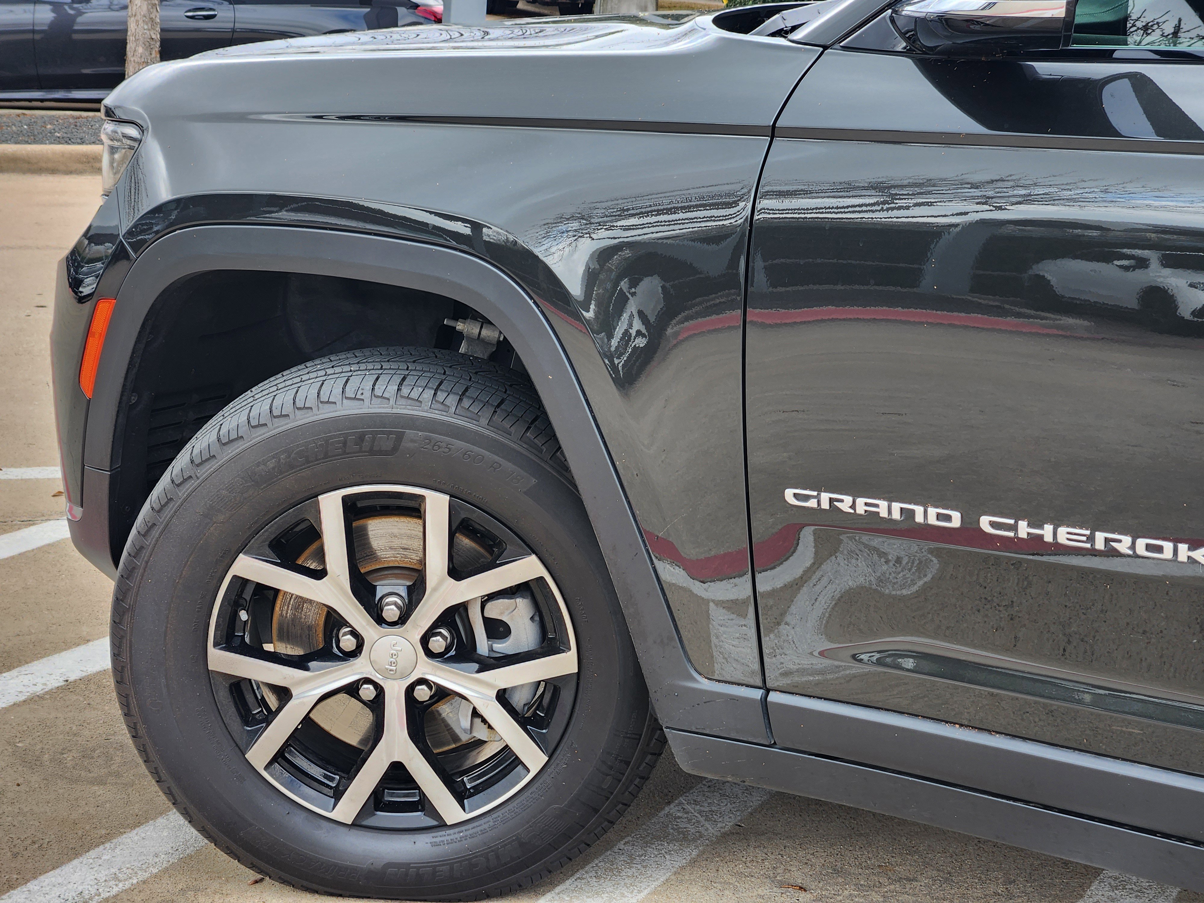 Used 2024 Jeep Grand Cherokee L Limited image 6