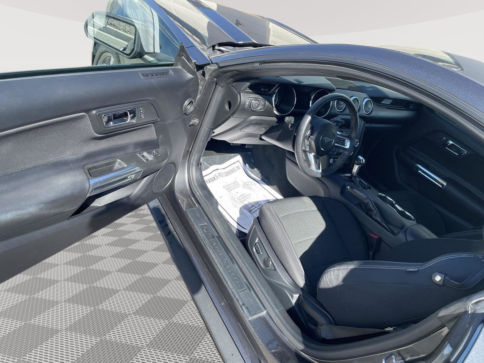 Used 2016 Ford Mustang Coupe w/ Equipment Group 051A image 9