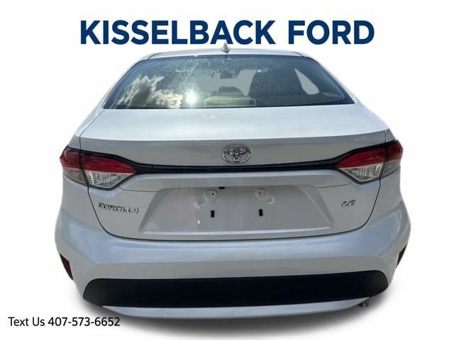 Used 2022 Toyota Corolla LE image 4
