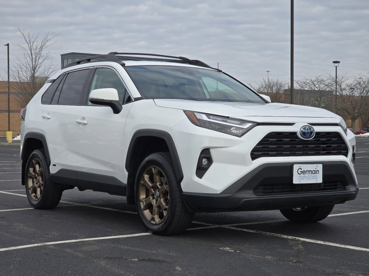 Used 2023 Toyota RAV4 AWD Hybrid image 2