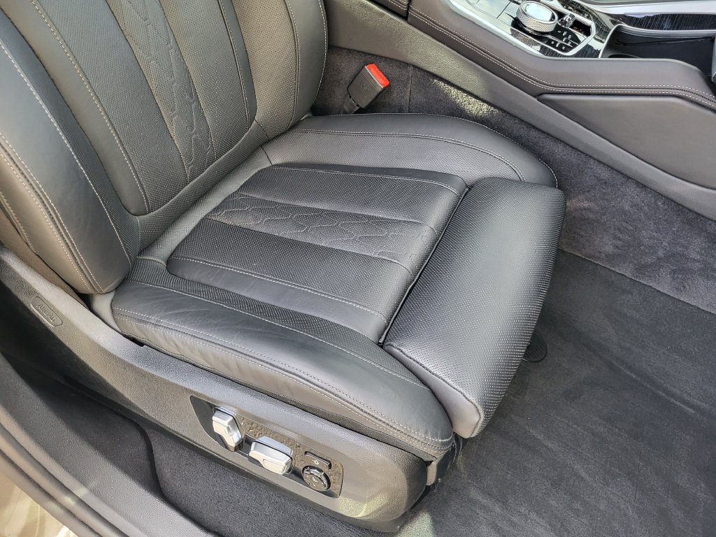 Used 2024 BMW X6 xDrive40i w/ Executive Package AWD/4WD image 27