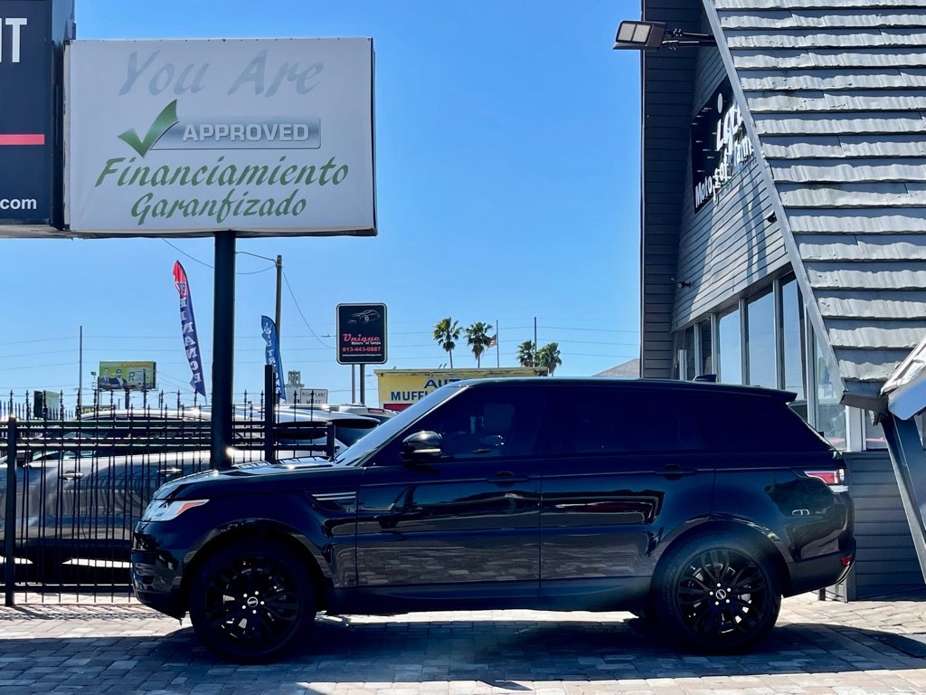 Used 2017 Land Rover Range Rover Sport SE AWD/4WD image 30