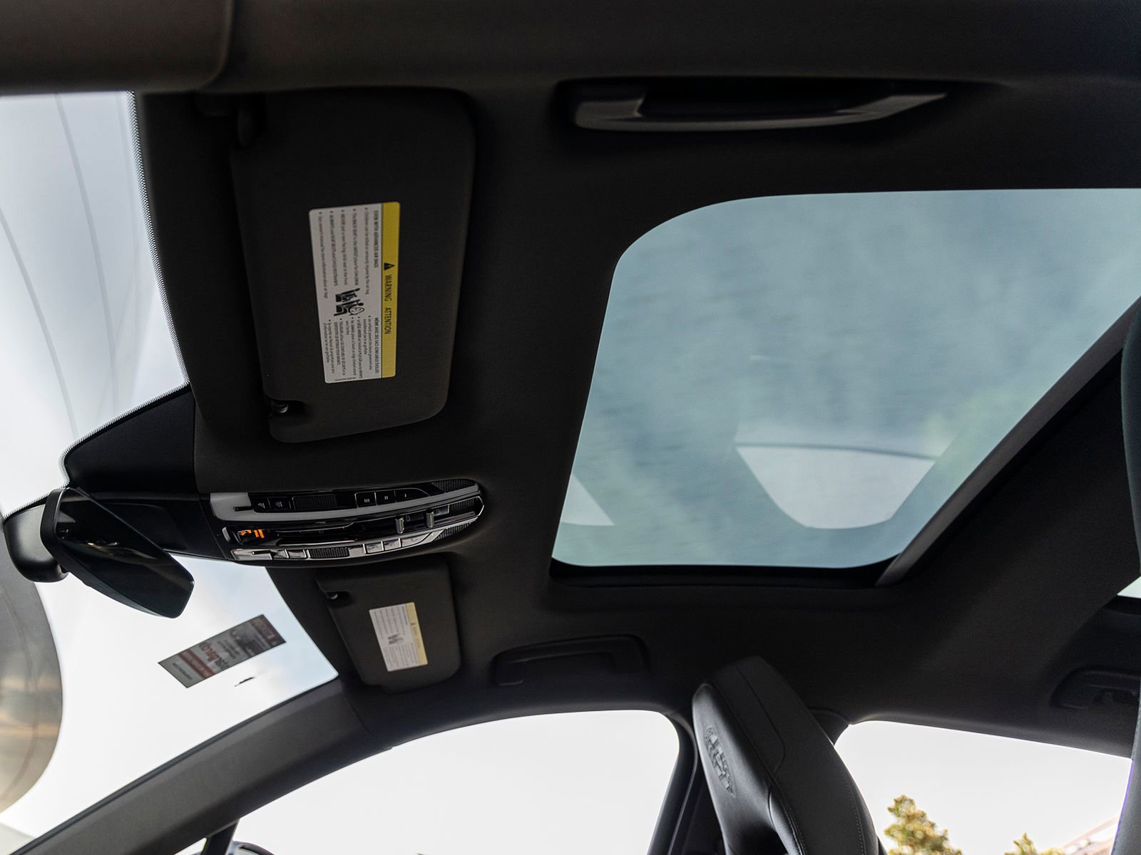 Certified 2023 Porsche Panamera Platinum Edition image 25