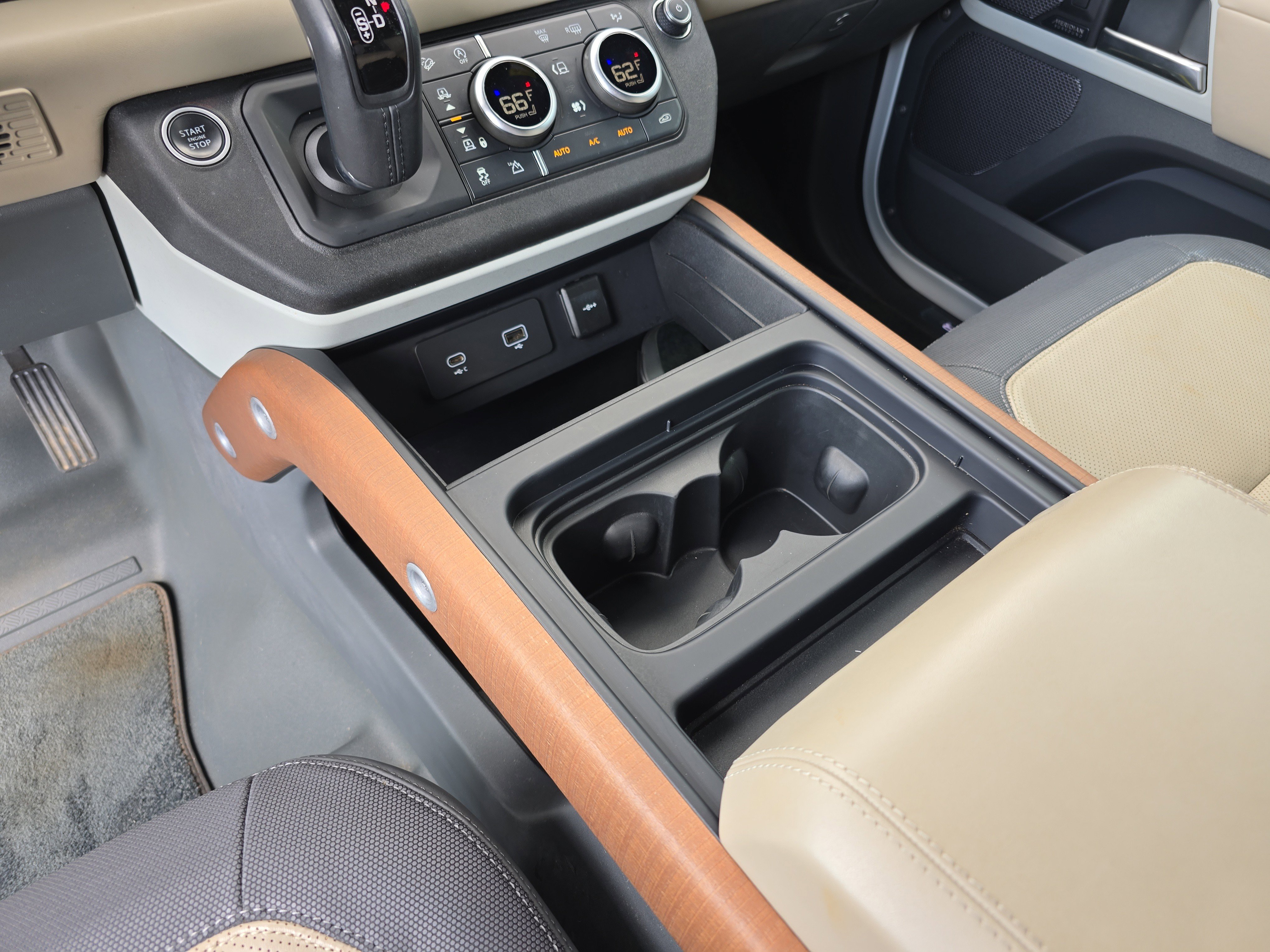 Used 2021 Land Rover Defender 110 X-Dynamic HSE image 30