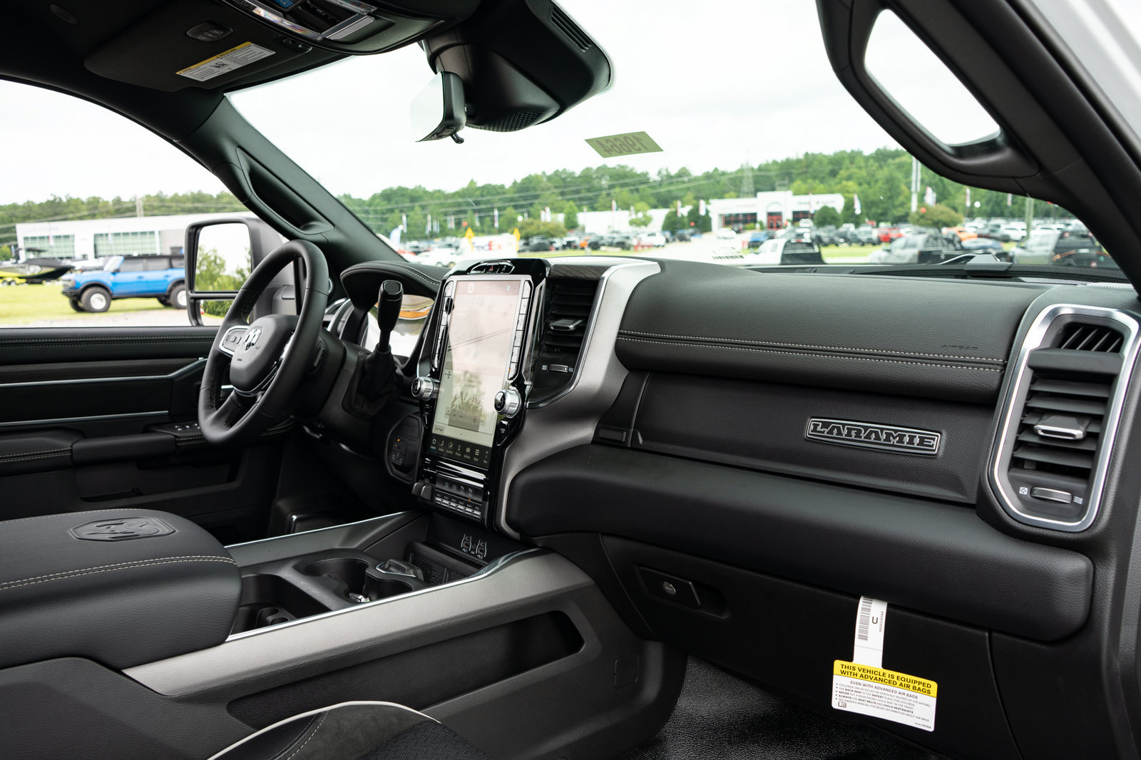 New 2026 RAM 4500 4x4 Crew Cab DRW w/ Laramie Trim Package image 43