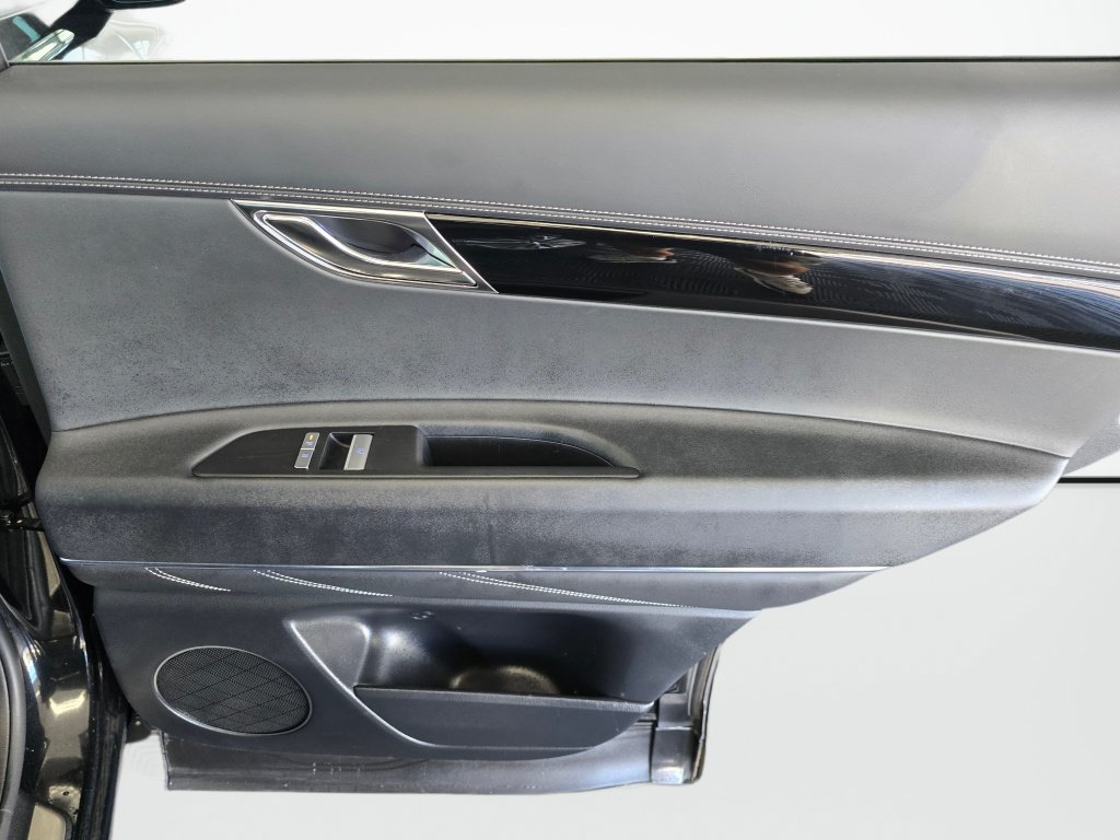 Used 2025 Genesis GV80 2.5T Standard AWD/4WD image 38