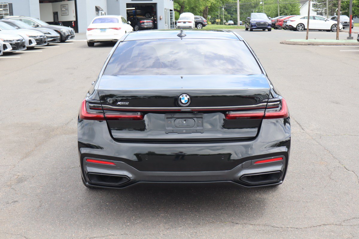 Used 2022 BMW 750i xDrive w/ Luxury Rear Seating Package AWD/4WD image 6