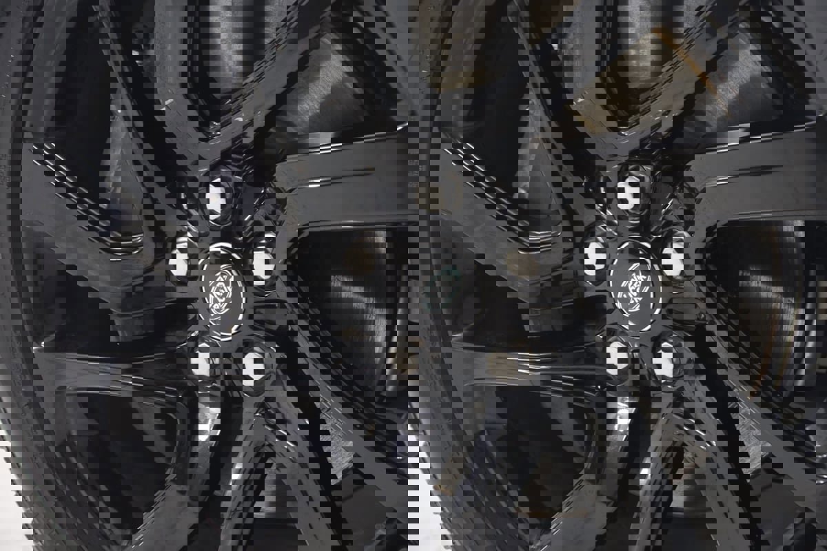 Used 2023 Land Rover Discovery S R-Dynamic image 18