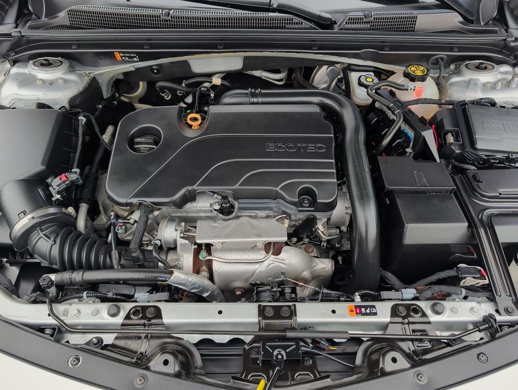 Used 2020 Chevrolet Malibu LT image 22