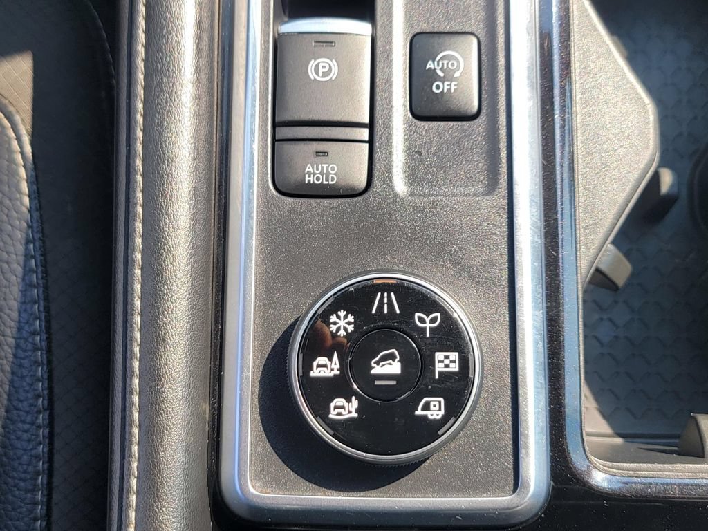 Used 2023 Nissan Pathfinder SL w/ Lighting Package (N92) AWD/4WD image 32