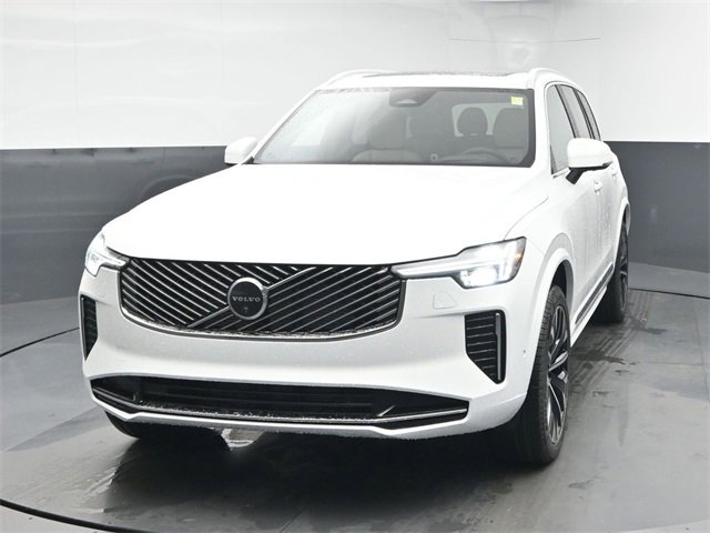 New 2026 Volvo XC90 B6 Ultra image 3