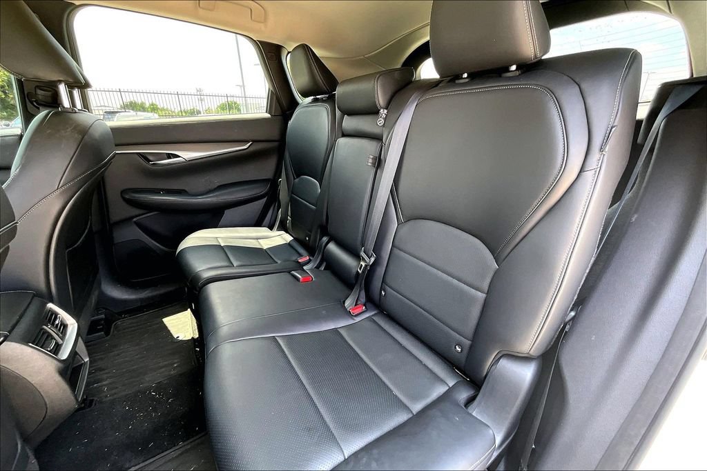Used 2023 INFINITI QX50 Luxe FWD image 32