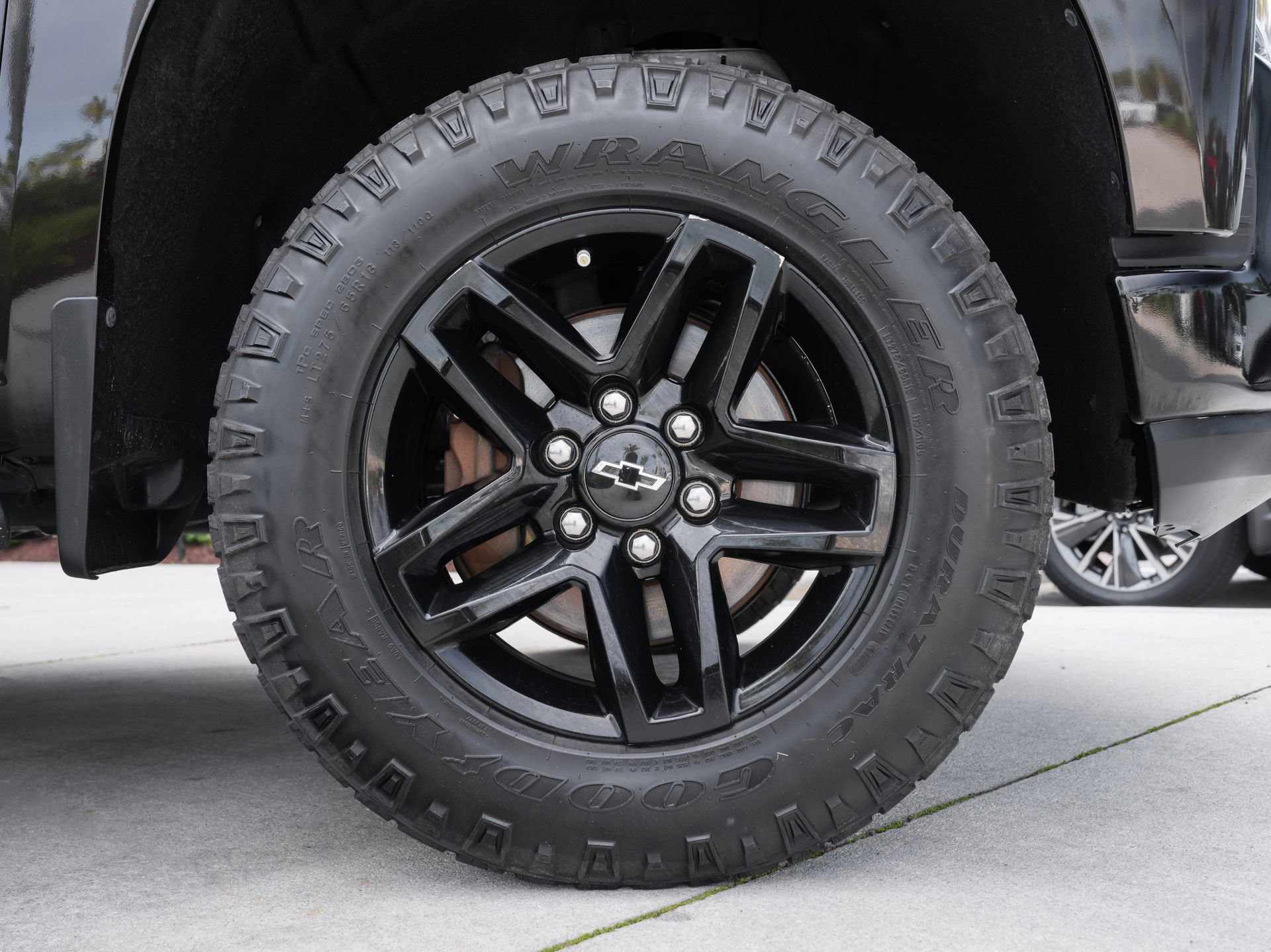 Used 2020 Chevrolet Silverado 1500 Custom Trail Boss AWD/4WD image 29