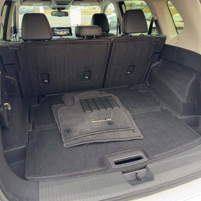 Used 2024 Nissan Rogue SL image 13