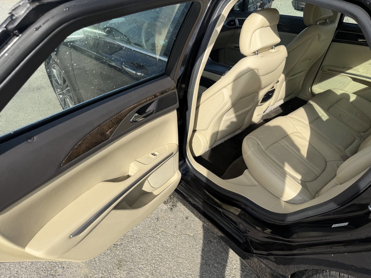 Used 2014 Lincoln MKZ image 13