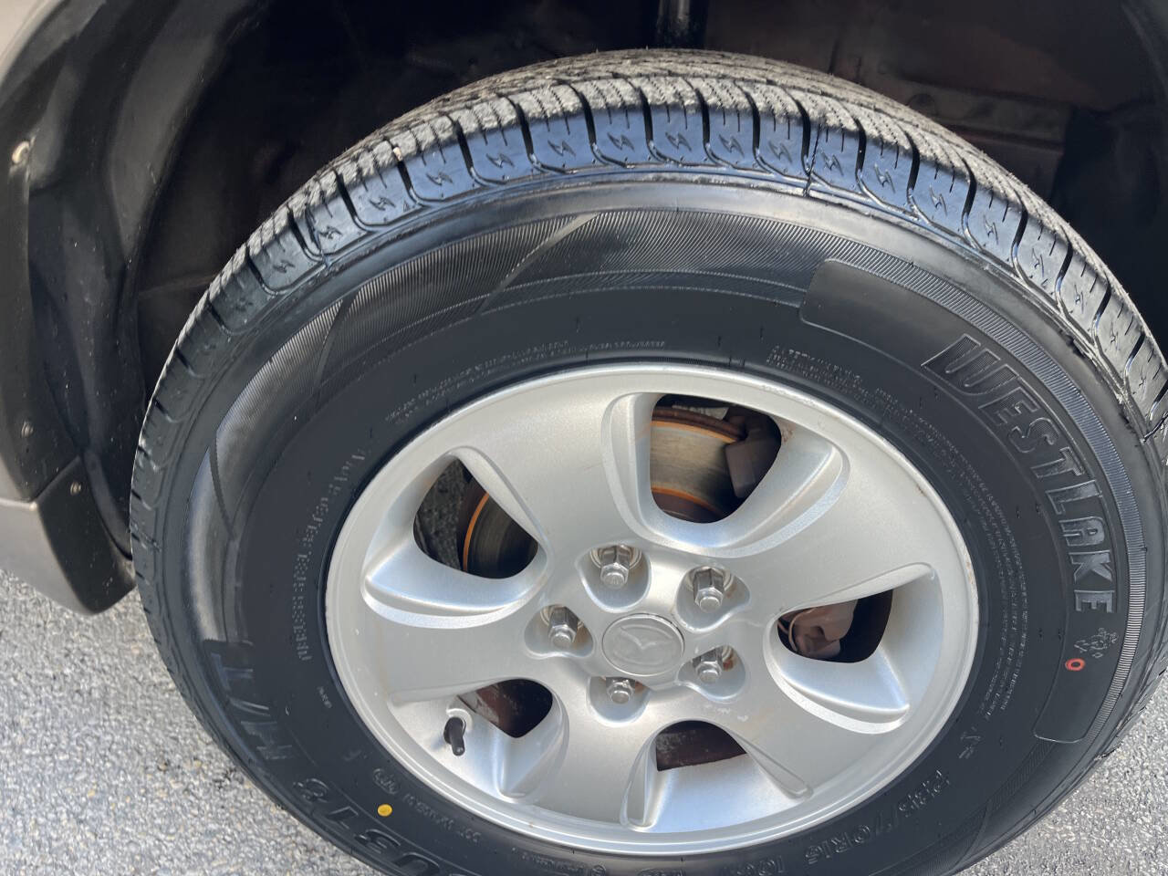 Used 2004 MAZDA Tribute ES w/ Tow Pkg image 36