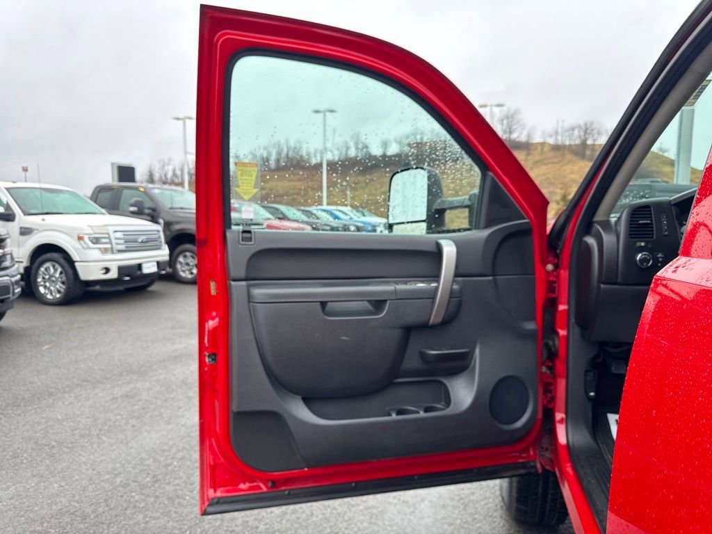 Used 2012 Chevrolet Silverado 2500 LT w/ Interior Plus Package image 29