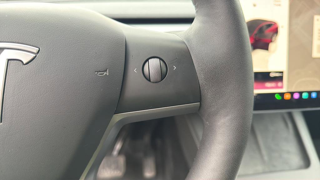 Used 2023 Tesla Model Y Long Range image 20