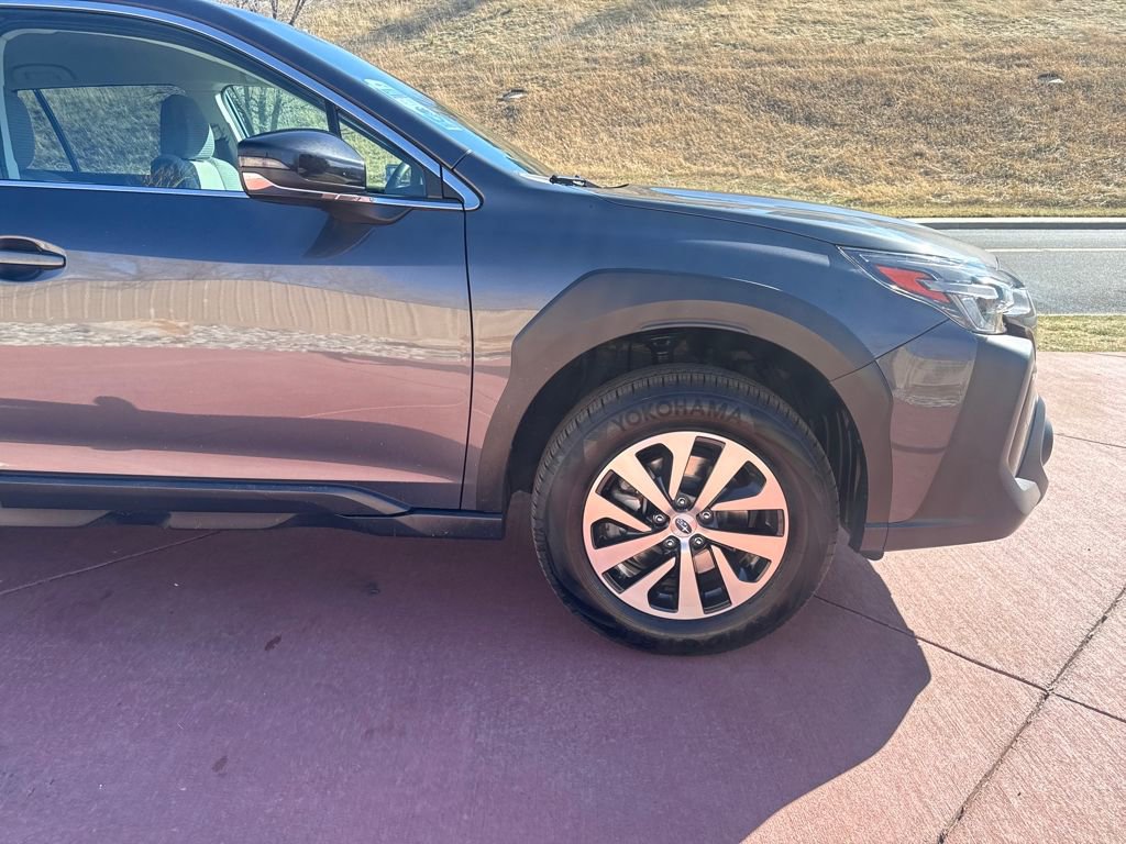 Used 2023 Subaru Outback Premium image 31