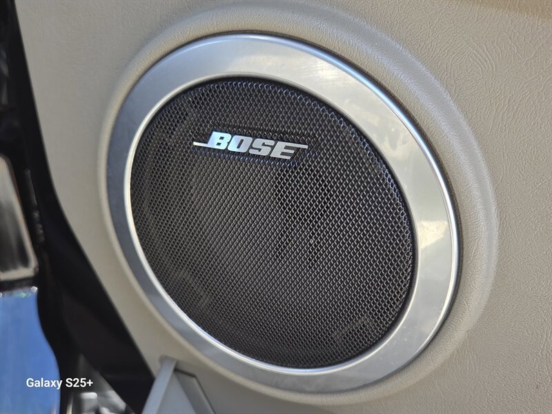 Used 2004 HUMMER H2 w/ Preferred Equipment Group AWD/4WD image 25