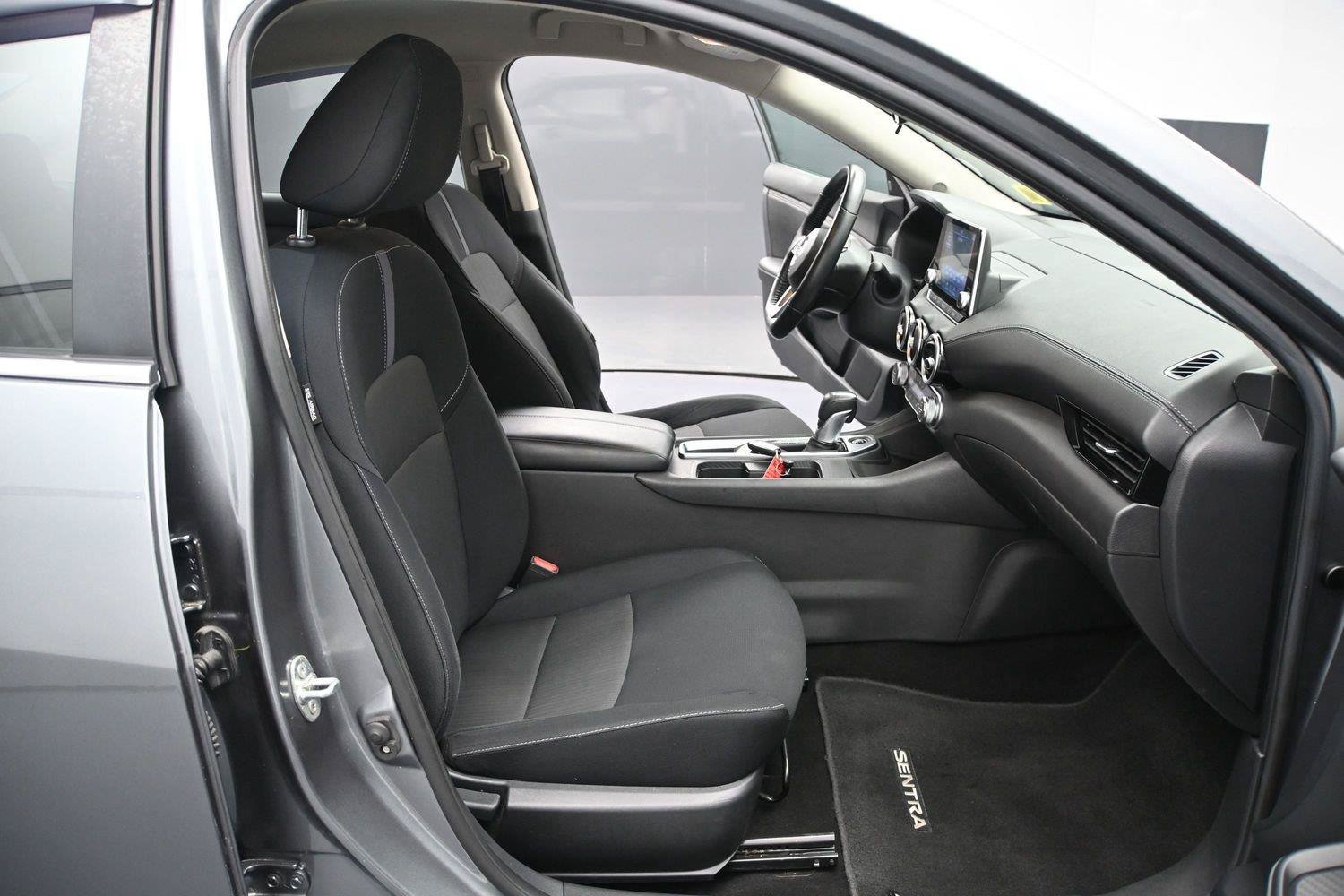 Used 2022 Nissan Sentra SV w/ All-Weather Package FWD image 17