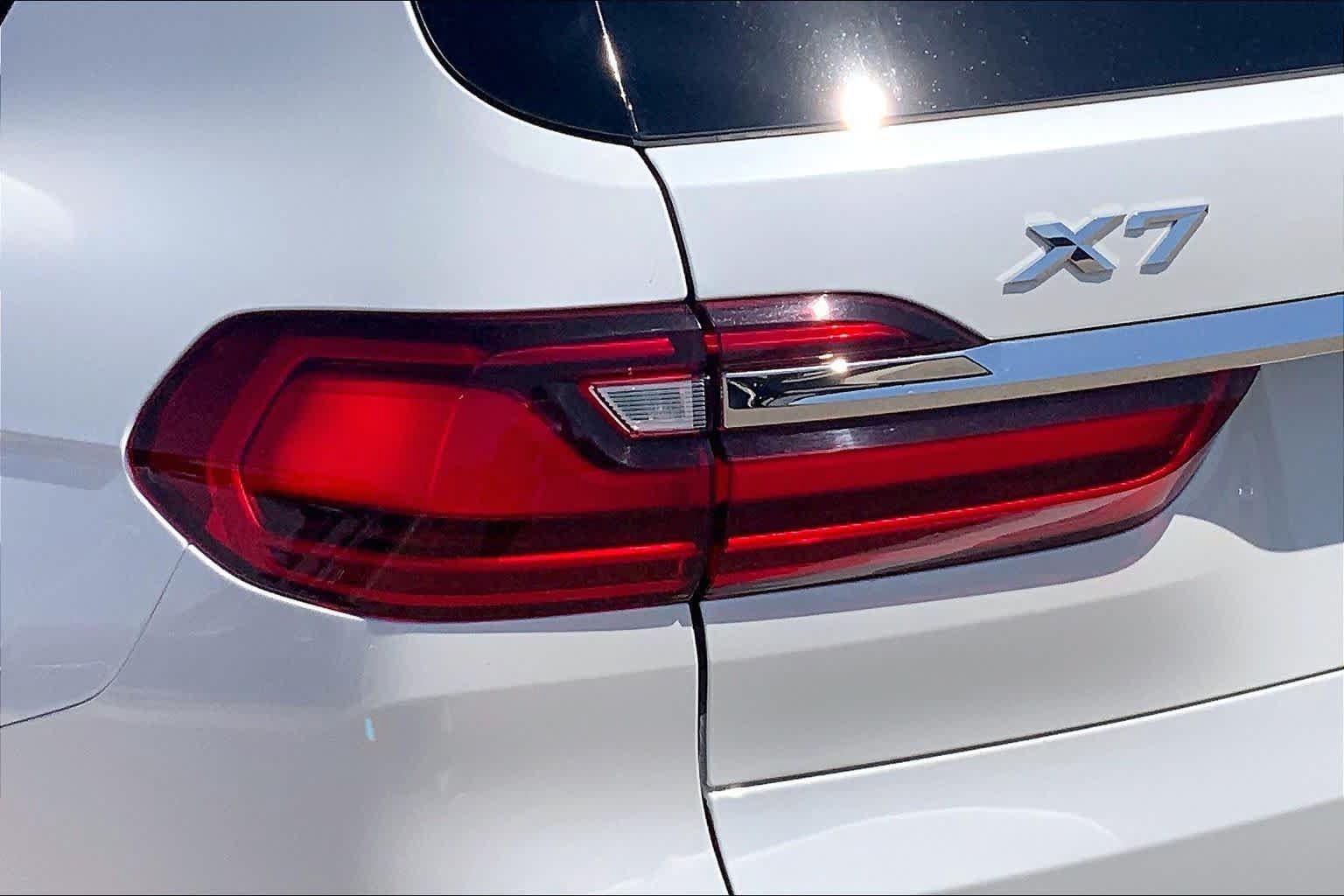 Used 2019 BMW X7 xDrive50i w/ M Sport Package AWD/4WD image 28