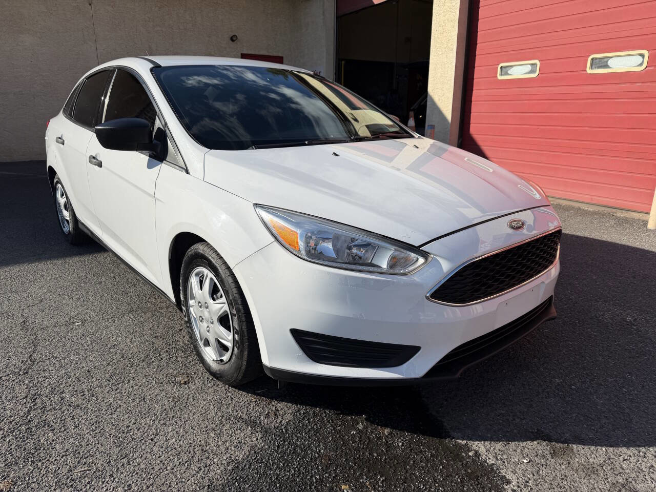 Used 2018 Ford Focus S FWD image 9