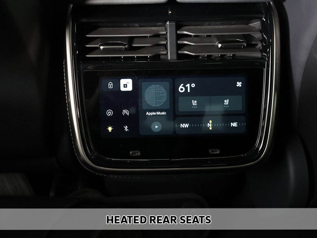 Used 2022 Rivian R1T Adventure image 9