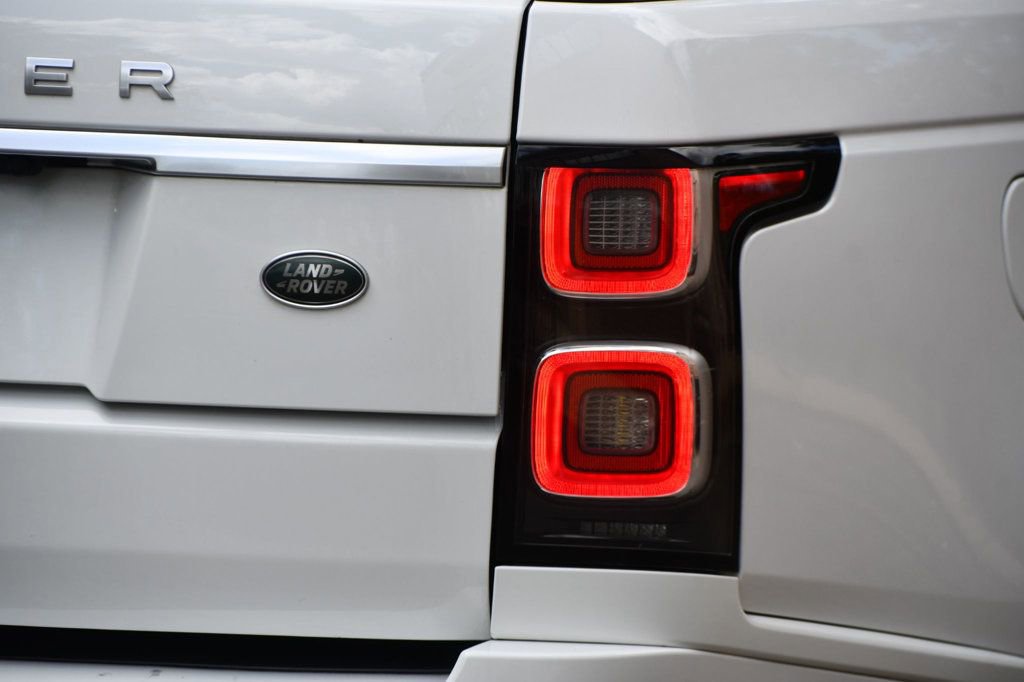 Used 2018 Land Rover Range Rover HSE image 13