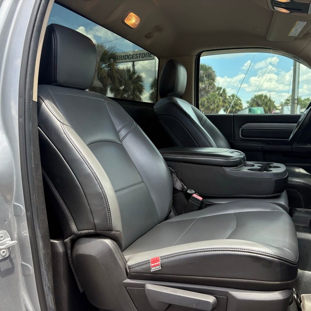 Used 2019 RAM 3500 Tradesman w/ Chrome Appearance Group AWD/4WD image 12