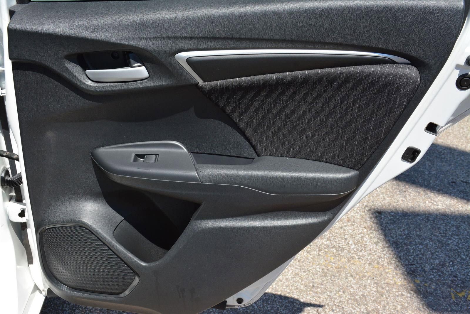Used 2018 Honda Fit EX image 17