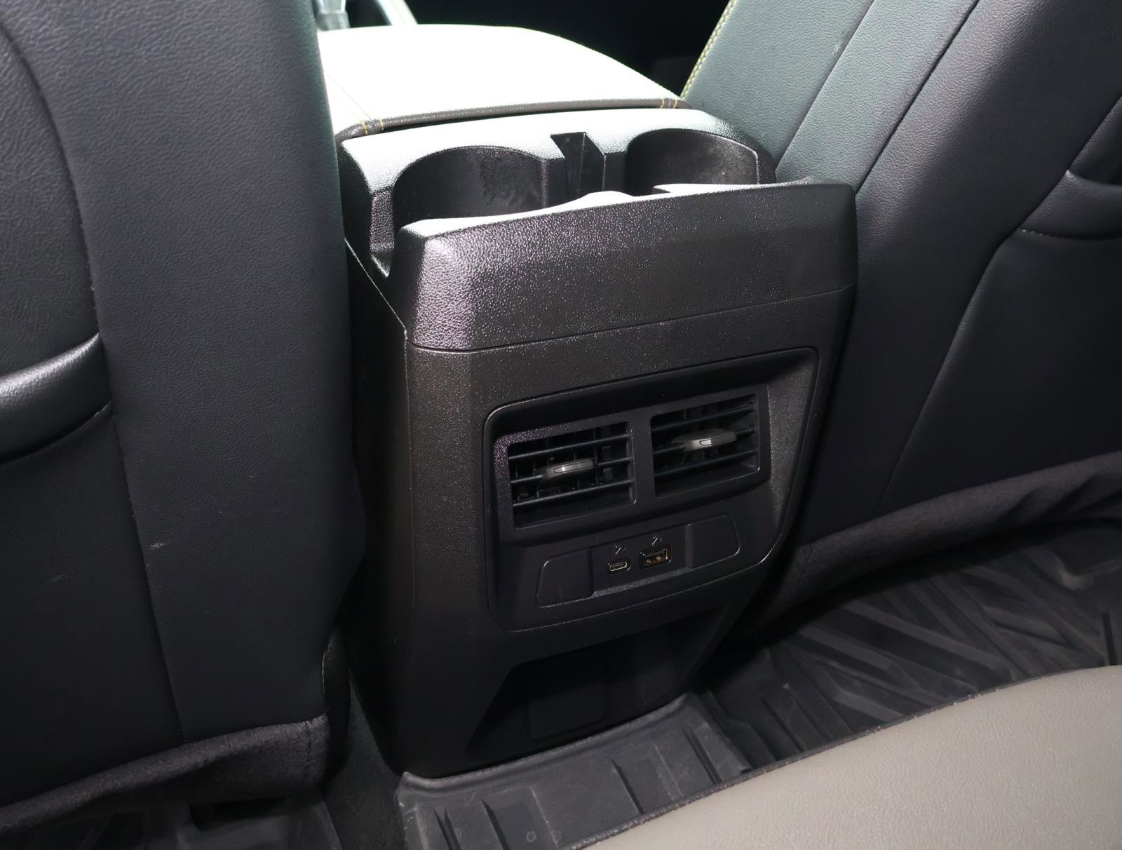 Used 2024 Chevrolet Colorado ZR2 w/ ZR2 Convenience Package III image 17