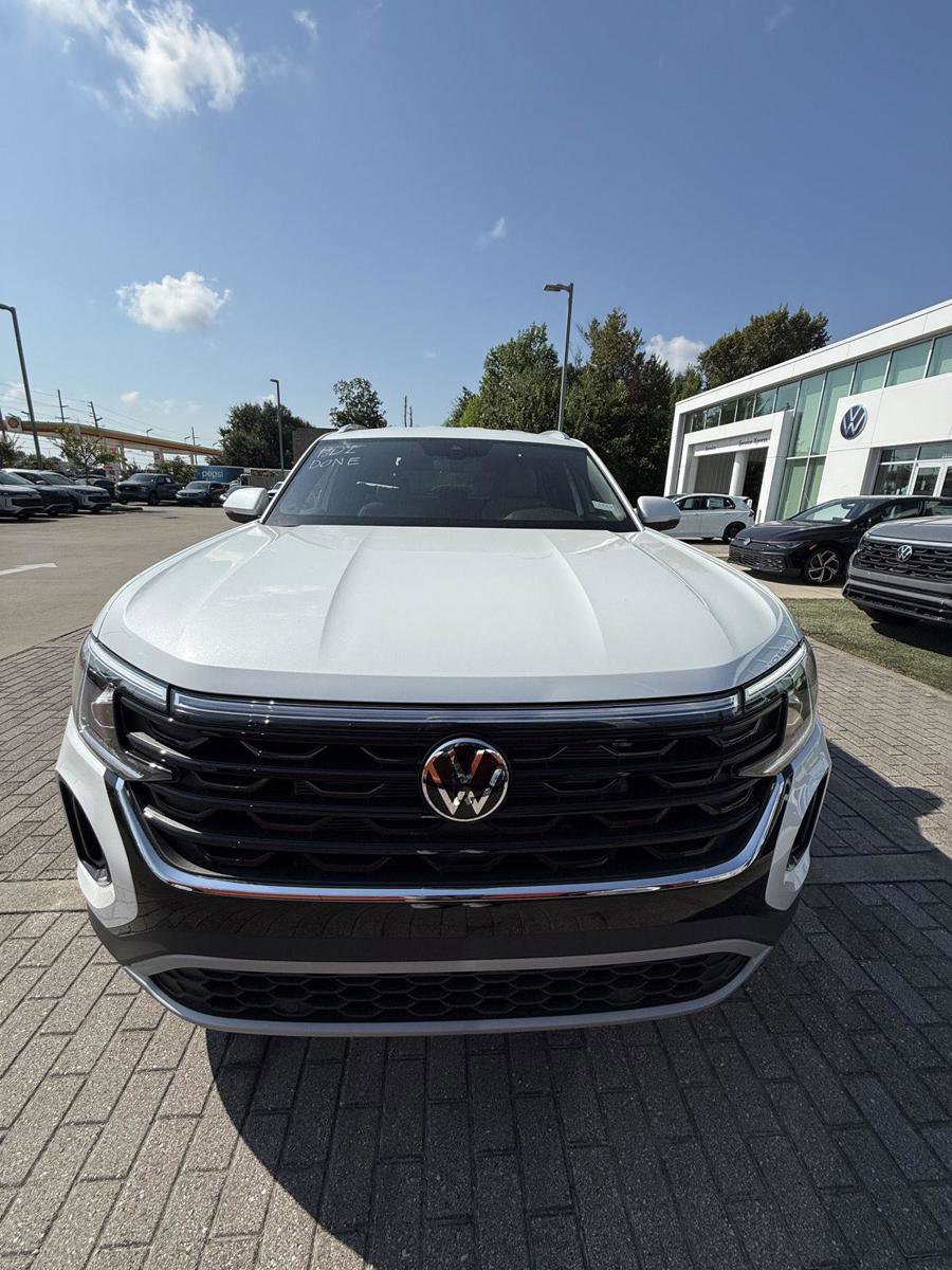 New 2026 Volkswagen Atlas Cross Sport SE image 5