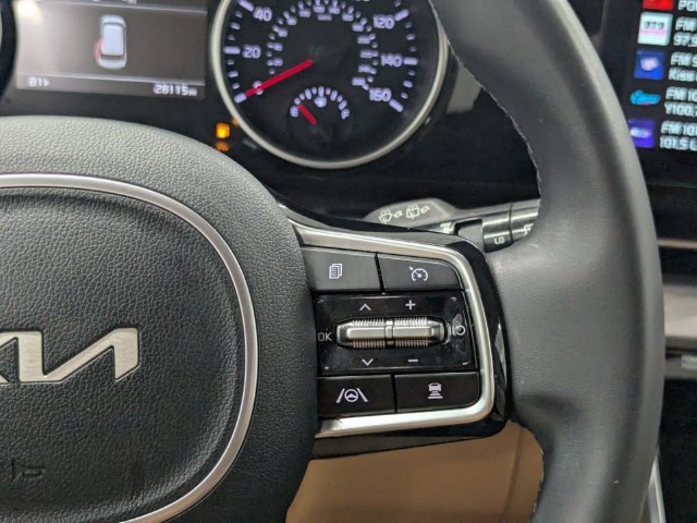 Certified 2024 Kia Carnival EX FWD image 19