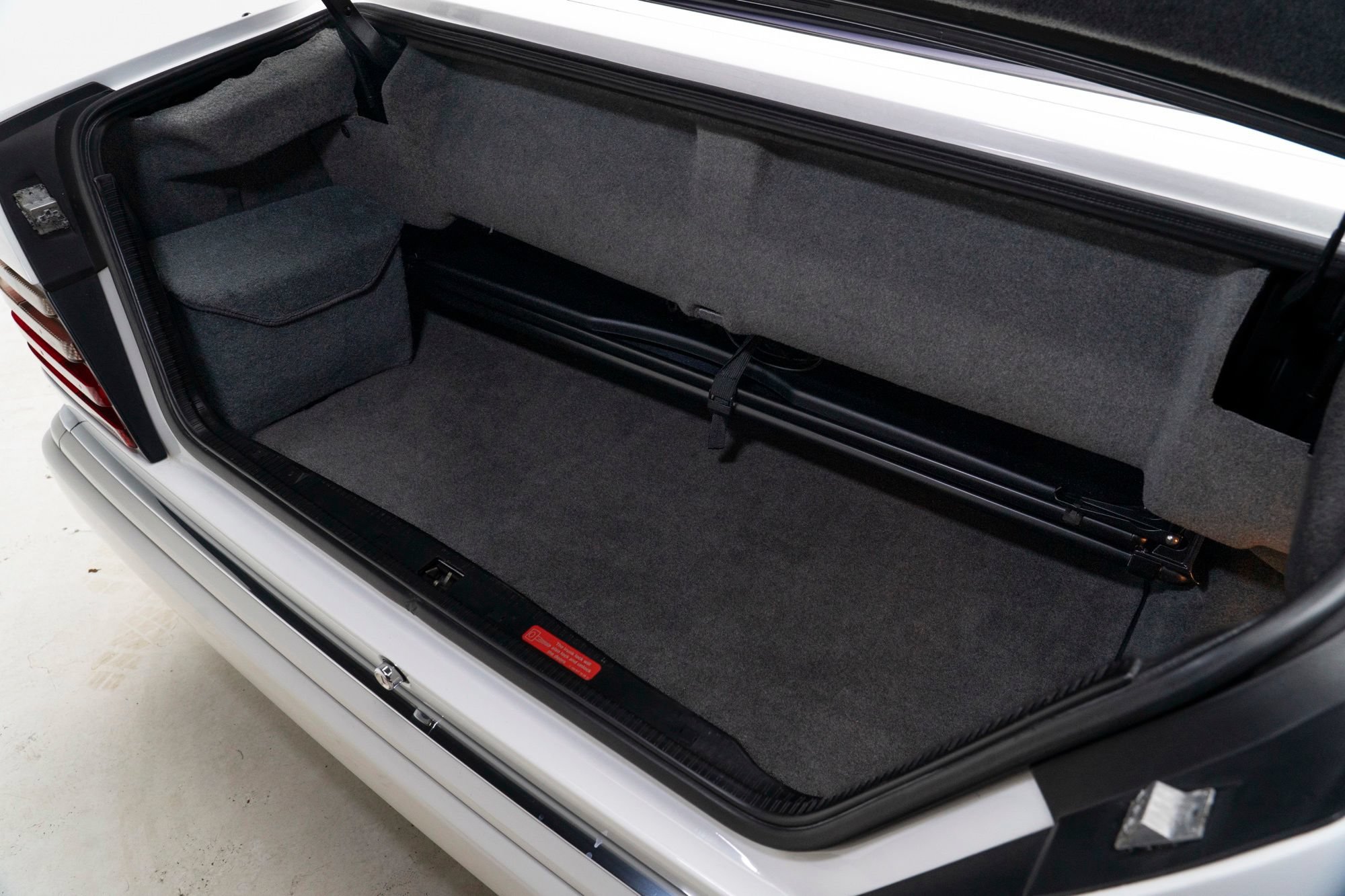 Used 1995 Mercedes-Benz E 320 Convertible image 58