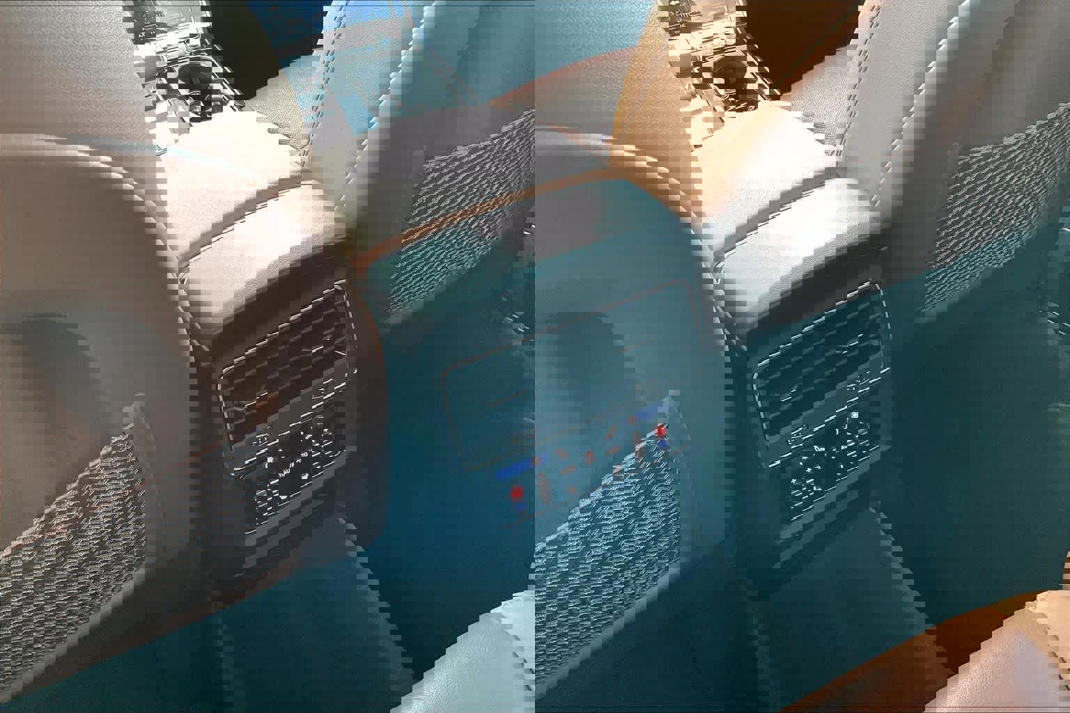 Used 2023 Audi Q7 3.0T Prestige image 37